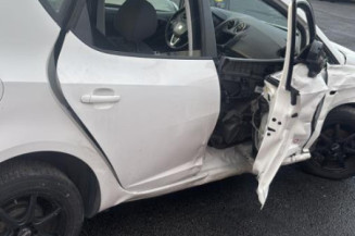 Vitre arriere droit SEAT IBIZA 4