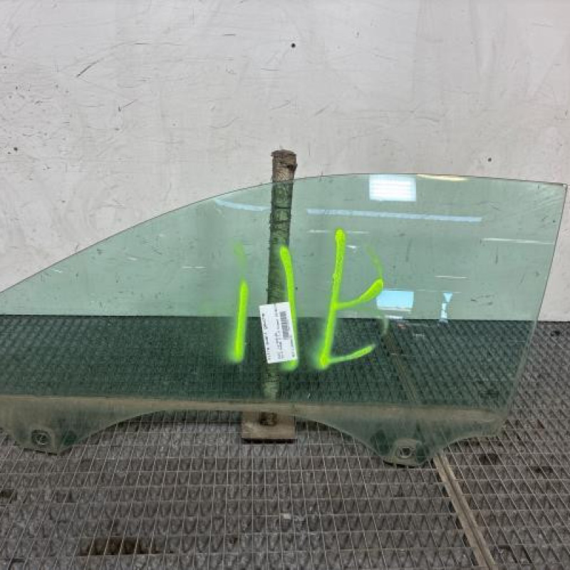 Vitre avant gauche AUDI A3 2 Photo n°1