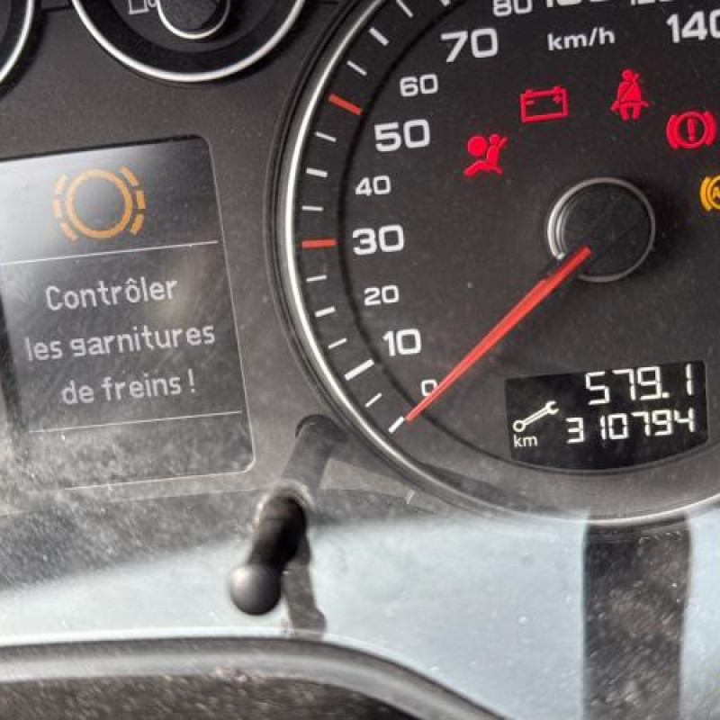 Vitre avant gauche AUDI A3 2 Photo n°19