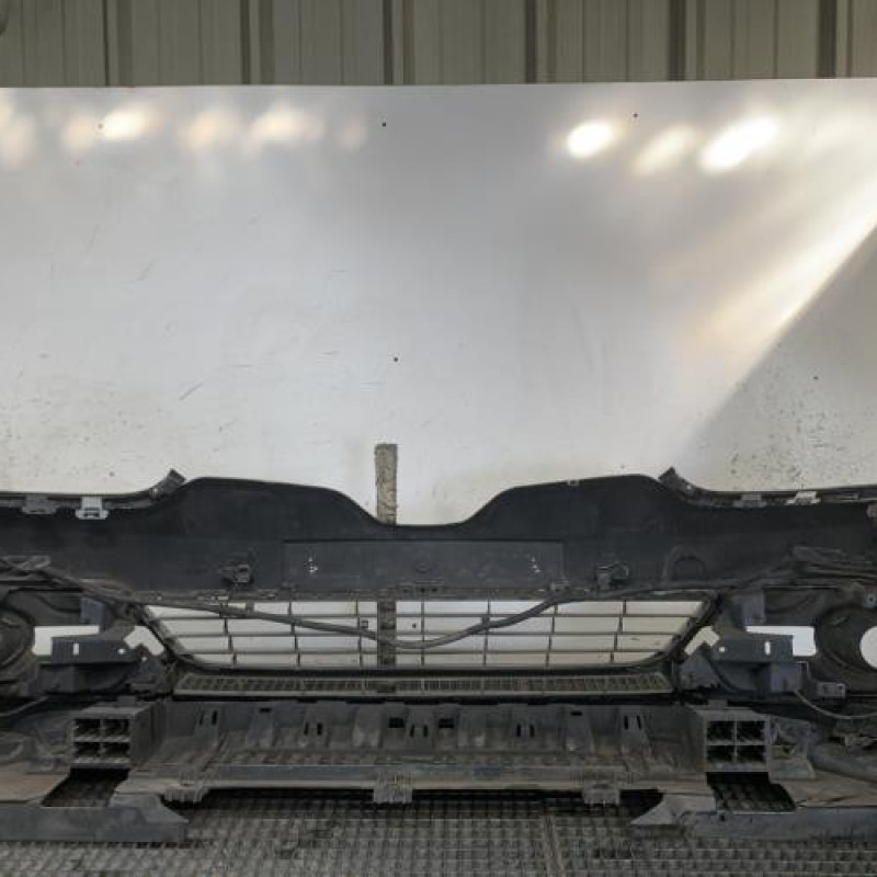 Pare choc avant RENAULT MEGANE 3 Photo n°4