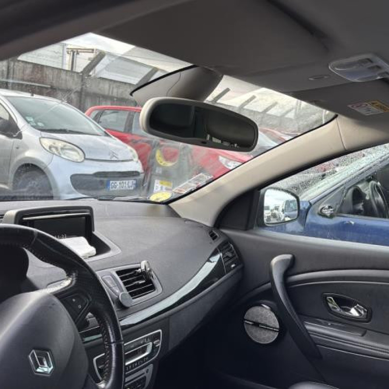 Pare choc avant RENAULT MEGANE 3 Photo n°18