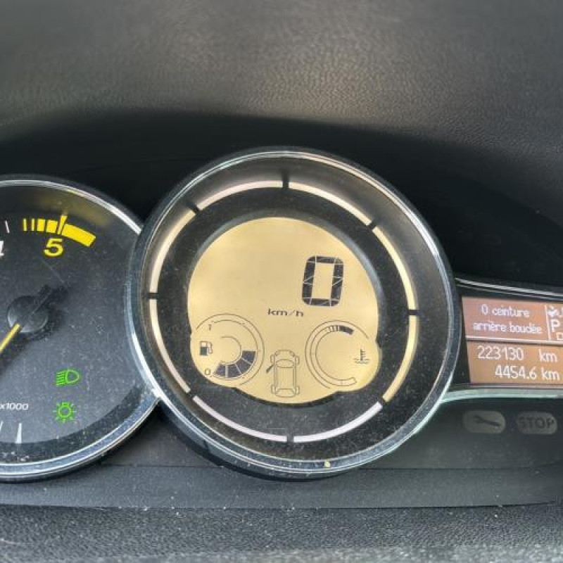 Pare choc avant RENAULT MEGANE 3 Photo n°19