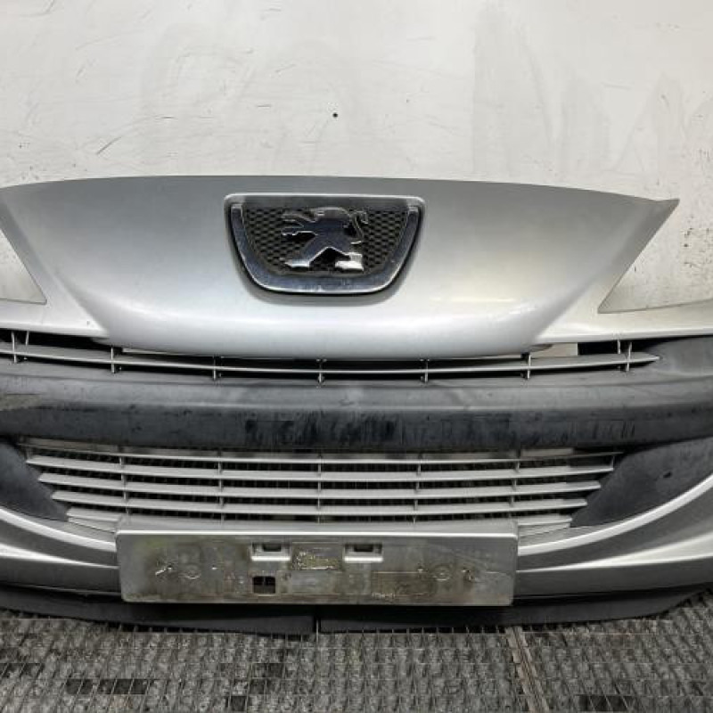Pare choc avant PEUGEOT 206+ Photo n°1
