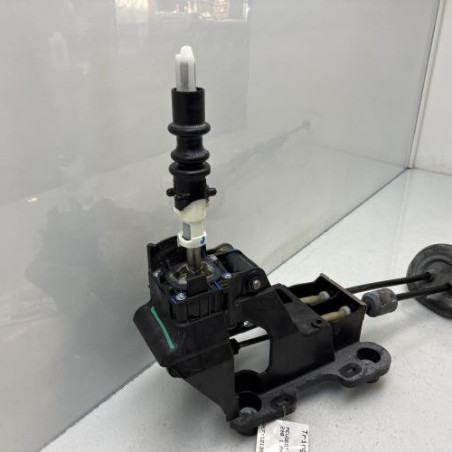 Tringlerie boite PEUGEOT 208 1