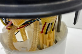 Pompe à carburant PEUGEOT 208 1