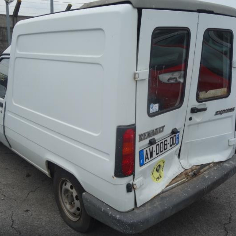 Vitre avant gauche RENAULT EXPRESS Photo n°5