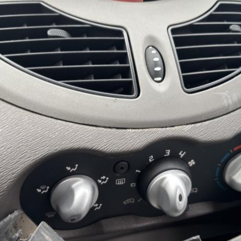 Plage arriere RENAULT TWINGO 2 Photo n°19