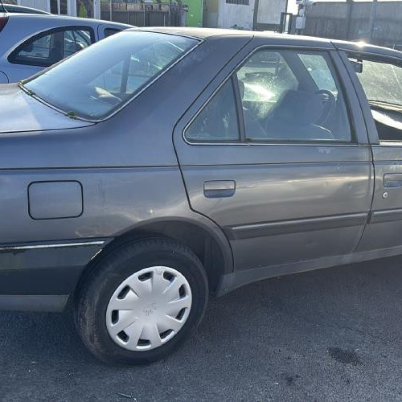 Leve vitre electrique avant gauche PEUGEOT 405 Photo n°10