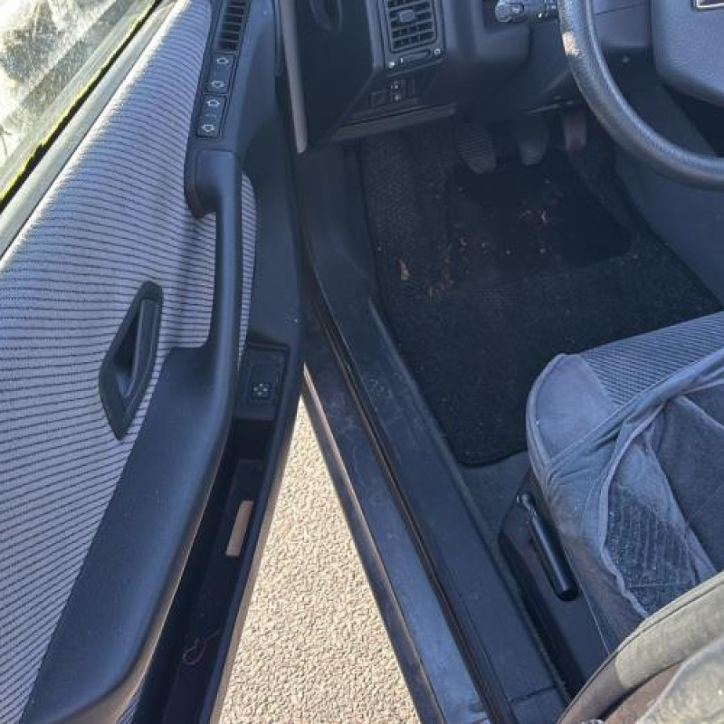 Leve vitre electrique avant gauche PEUGEOT 405 Photo n°13