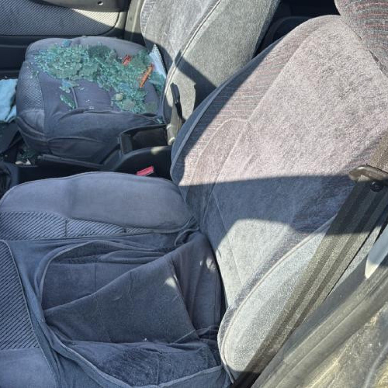 Leve vitre electrique avant gauche PEUGEOT 405 Photo n°16