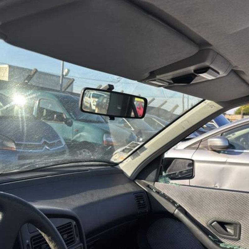 Leve vitre electrique avant gauche PEUGEOT 405 Photo n°19