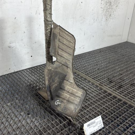 Pare boue arriere gauche NISSAN JUKE 1