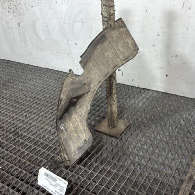 Pare boue arriere gauche NISSAN JUKE 1 Photo n°3