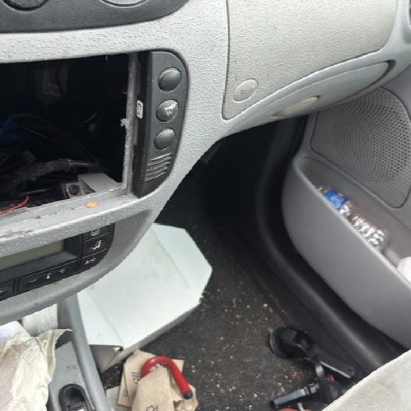 Vitre arriere gauche CITROEN C3 1 Photo n°20