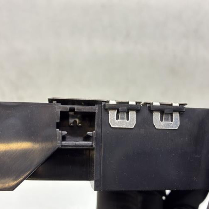 Feu arriere stop central PEUGEOT 407 Photo n°4