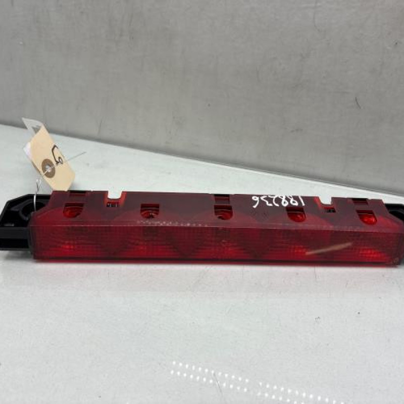 Feu arriere stop central PEUGEOT 407 Photo n°1