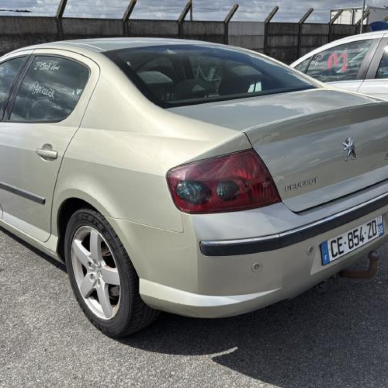 Feu arriere stop central PEUGEOT 407 Photo n°7