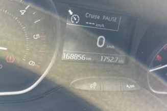 Feu arriere stop central PEUGEOT 208 1