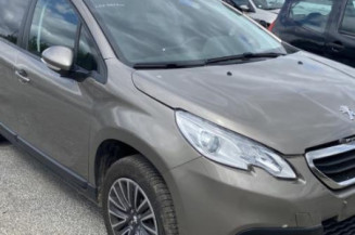 Feu arriere stop central PEUGEOT 2008 1