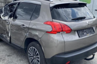 Feu arriere stop central PEUGEOT 2008 1