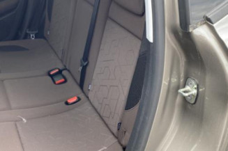 Feu arriere stop central PEUGEOT 2008 1