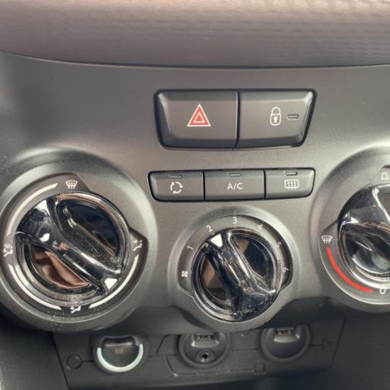 Feu arriere stop central PEUGEOT 2008 1 Photo n°20