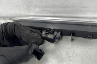 Feu arriere stop central PEUGEOT 2008 1