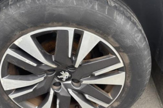 Feu arriere stop central PEUGEOT 2008 1