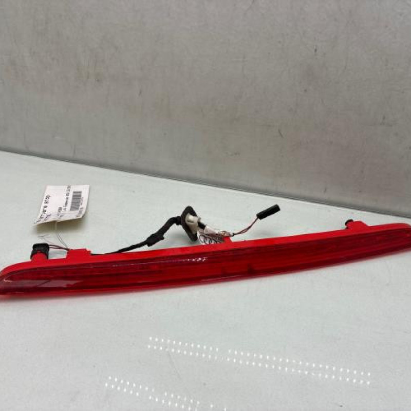 Feu arriere stop central AUDI Q2 Photo n°1