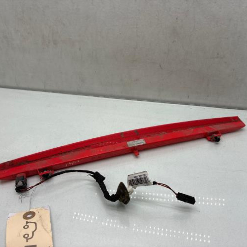 Feu arriere stop central AUDI Q2 Photo n°2