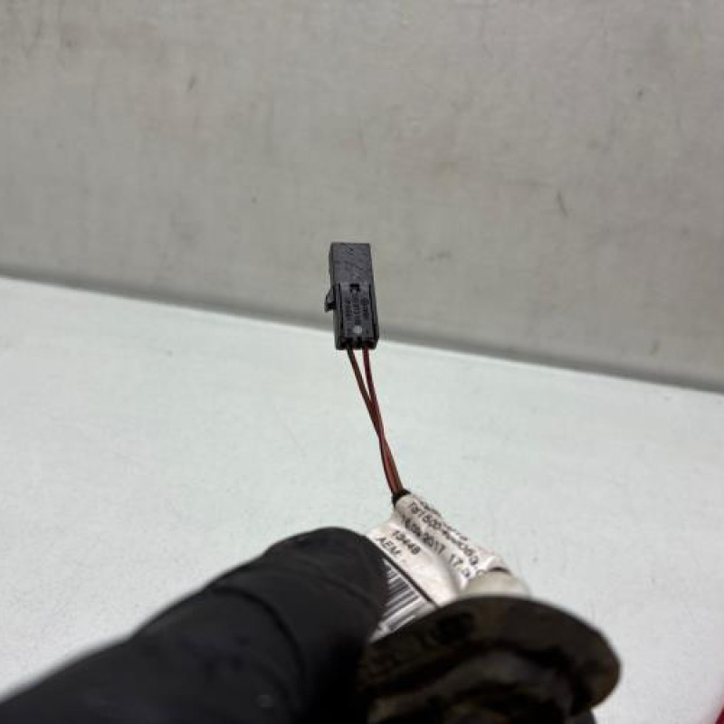 Feu arriere stop central AUDI Q2 Photo n°3