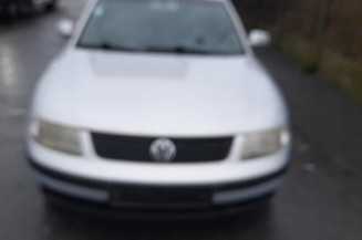 Aile avant gauche VOLKSWAGEN PASSAT 4