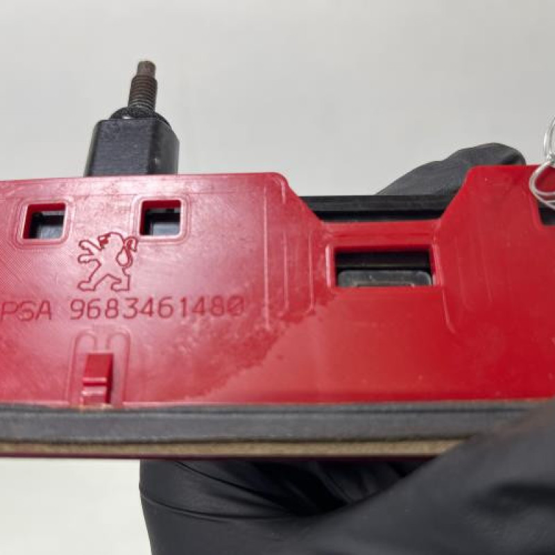 Feu arriere stop central PEUGEOT 3008 1 Photo n°4