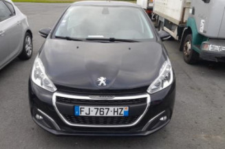 Feu arriere stop central PEUGEOT 208 1