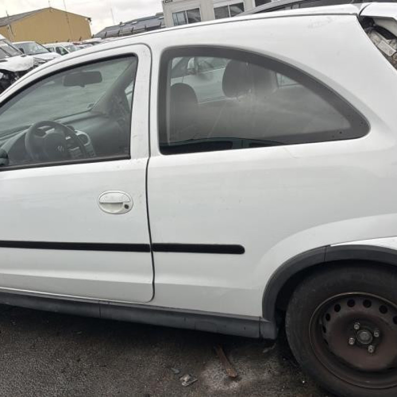 Aile avant droit OPEL CORSA C Photo n°13