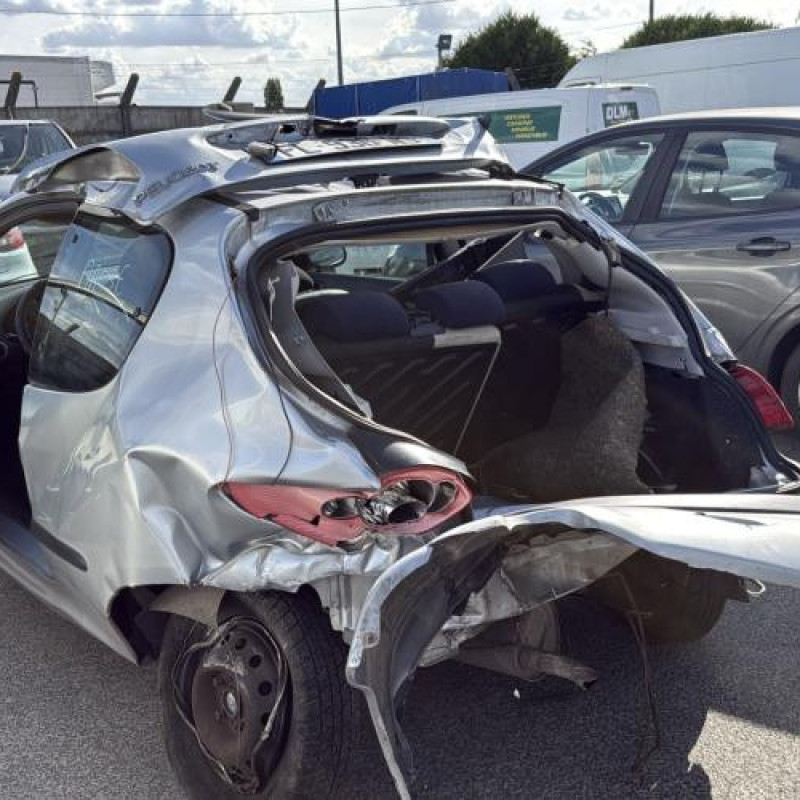 Aile avant droit PEUGEOT 206 Photo n°10