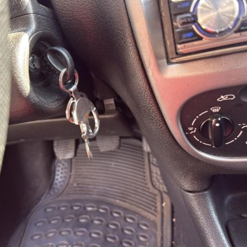 Aile avant droit PEUGEOT 206 Photo n°15