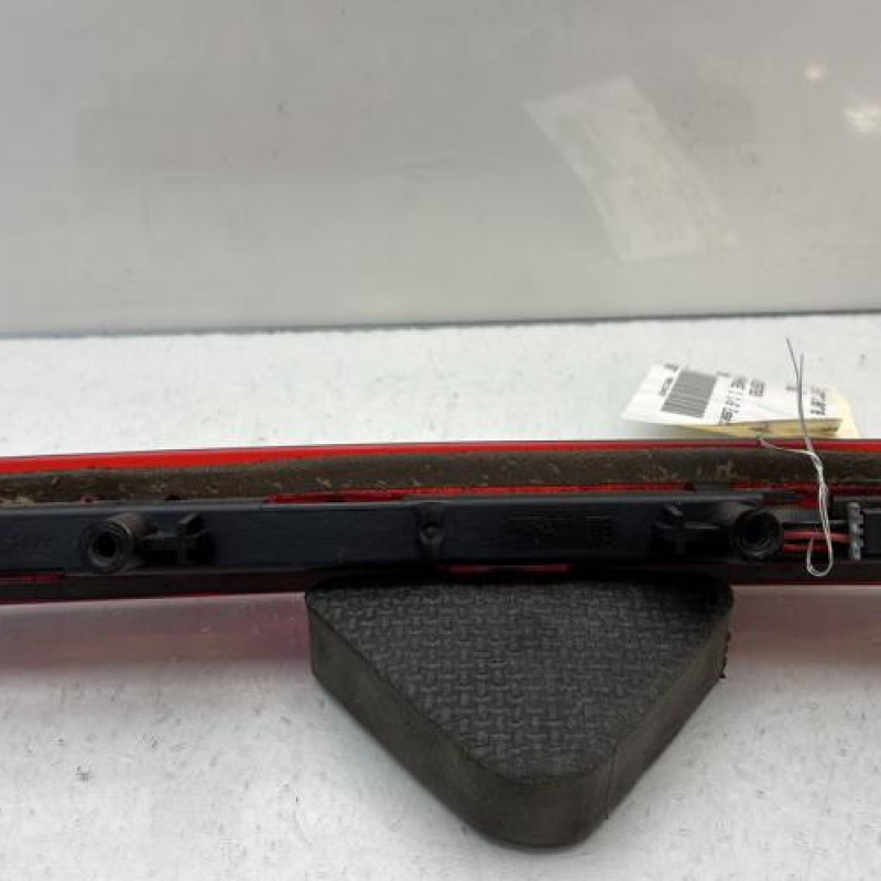 Feu arriere stop central OPEL MERIVA A Photo n°3