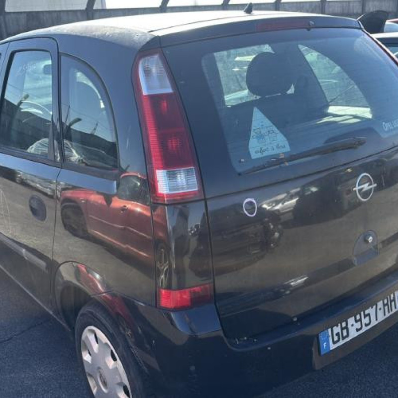 Feu arriere stop central OPEL MERIVA A Photo n°9