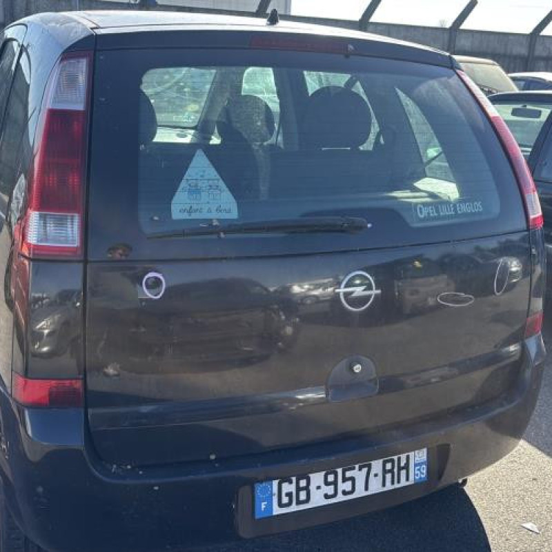 Feu arriere stop central OPEL MERIVA A Photo n°10