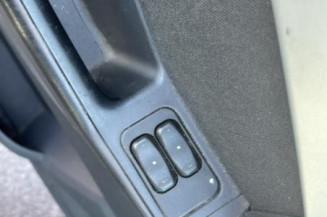 Feu arriere stop central OPEL MERIVA A