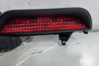 Feu arriere stop central DACIA SANDERO 1