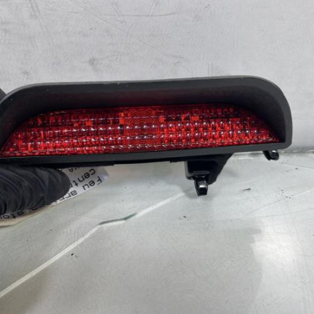 Feu arriere stop central DACIA SANDERO 1