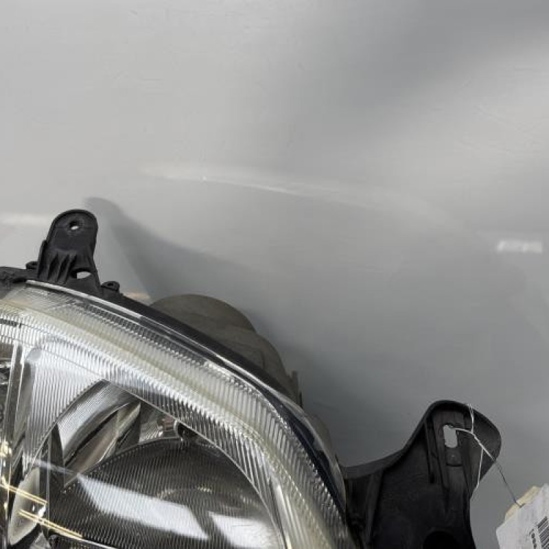 Optique avant principal droit (feux)(phare) OPEL MERIVA A Photo n°3
