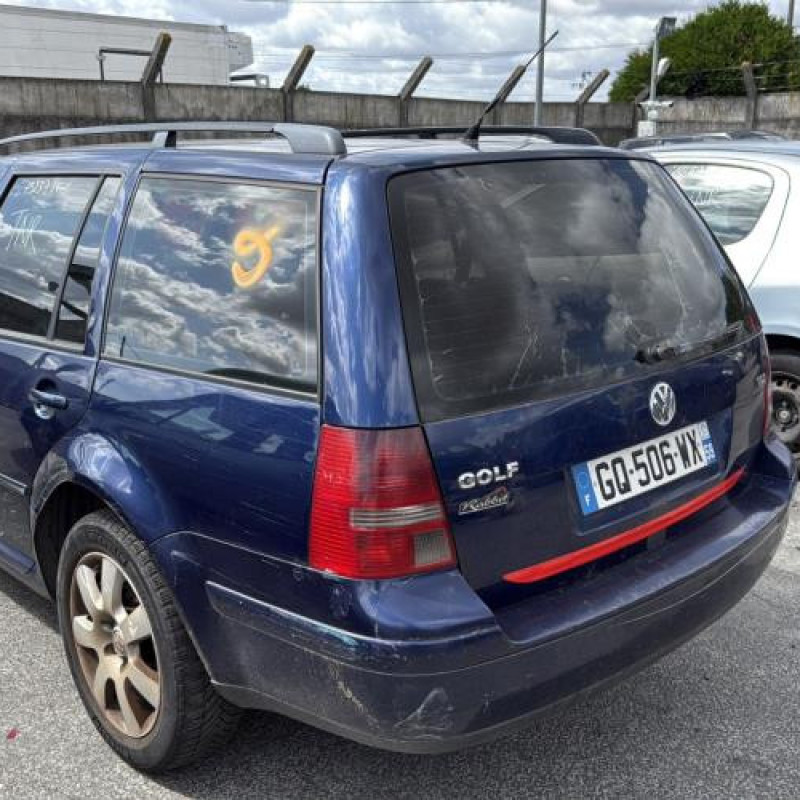 Malle/Hayon arriere VOLKSWAGEN GOLF 4 Photo n°12
