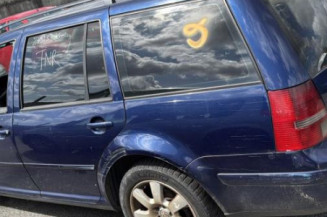 Malle/Hayon arriere VOLKSWAGEN GOLF 4