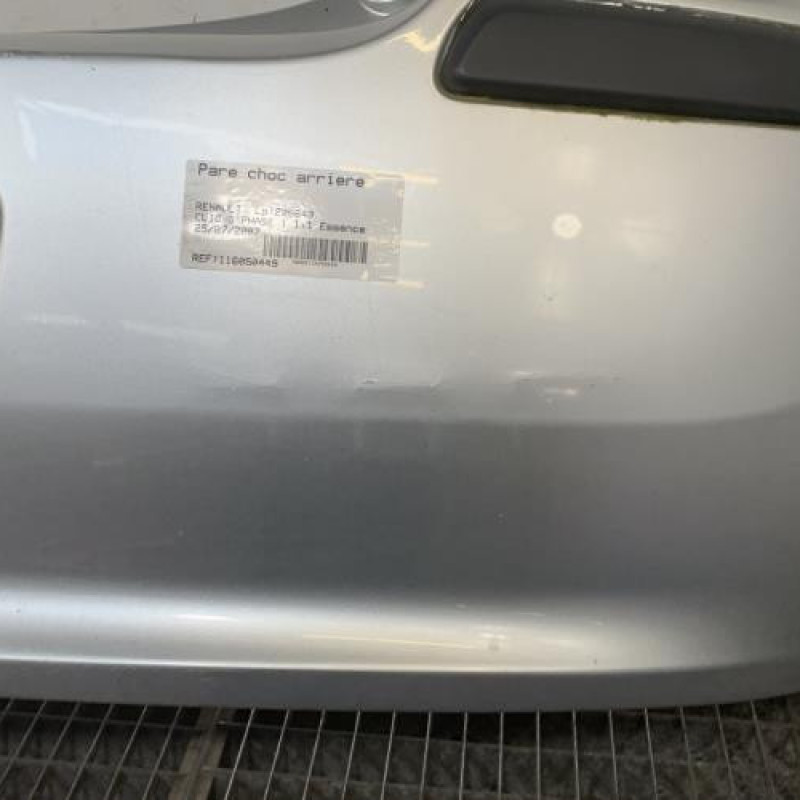Pare choc arriere RENAULT CLIO 3 Photo n°4