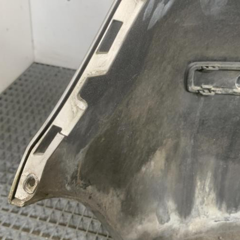 Pare choc arriere RENAULT CLIO 3 Photo n°8