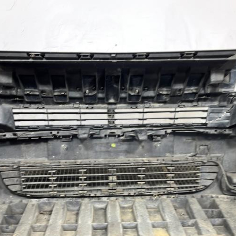 Pare choc avant CITROEN BERLINGO 2 Photo n°9