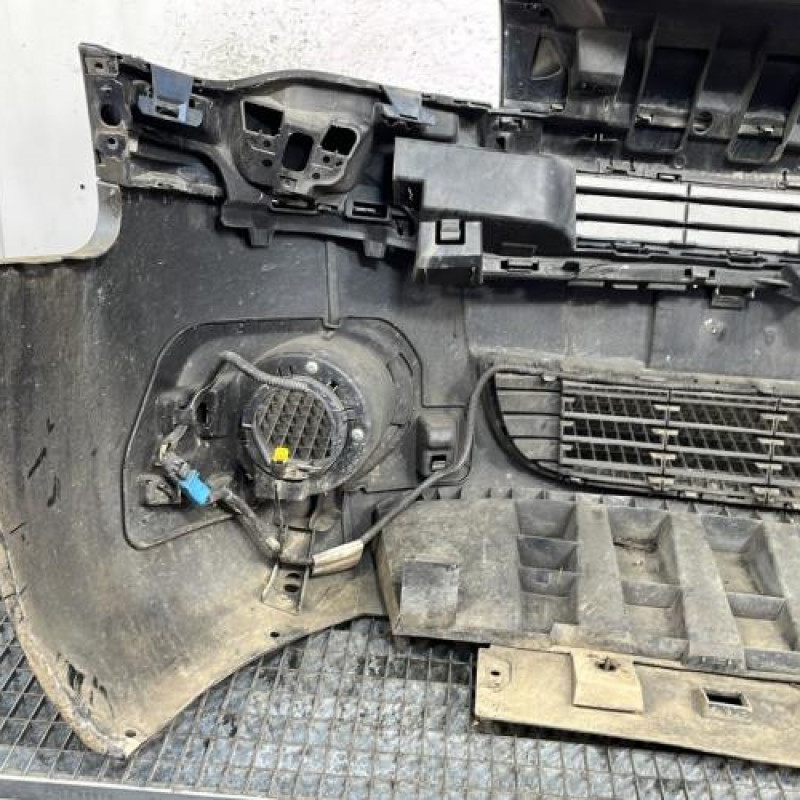 Pare choc avant CITROEN BERLINGO 2 Photo n°10